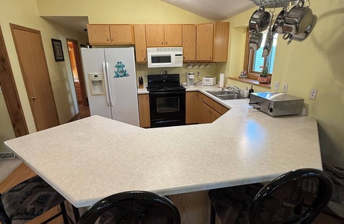 Wisconsin Dells House | Marvelous 4-bedroom house with 5 Acres of Land 5 Minutes from Downtown Dells