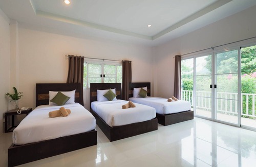 Sam Roi Yot Bed & Breakfast | Marvelous bed & breakfast with AC in Tambon Rai Kao