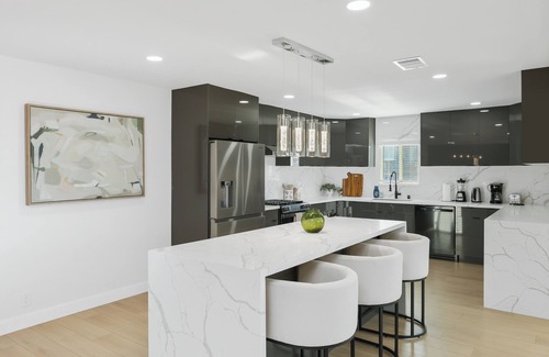 Westminster House | Marvelous New 5-bedroom house near Disneyland