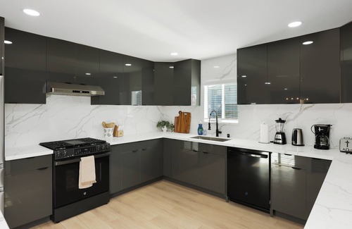 Westminster House | Marvelous New 5-bedroom house near Disneyland