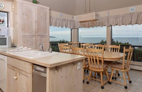Bodega Bay House | Mary's Place - Great family home, beautiful views of Bodega Head.