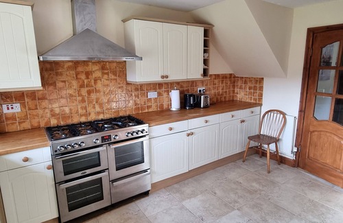 Godstone Cottage | Maryland Cottage, Nr Gatwick Airport, Godstone. Surrey.