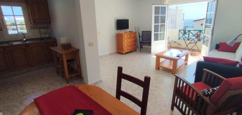 Punta Mujeres Apartment | MarySol 7 terrace with sea views, close to the sea