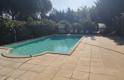 Orange House | Mas avec Piscine