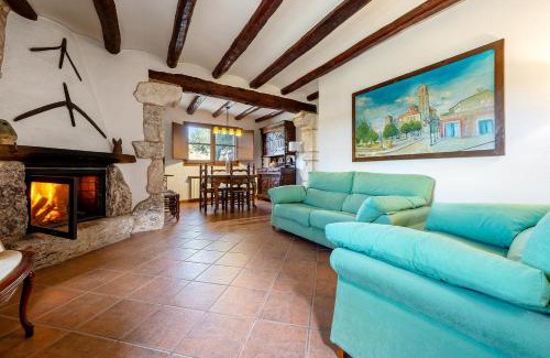 Torrelles de Foix Apartment | Mas Colom-Can Cruset Agroturisme