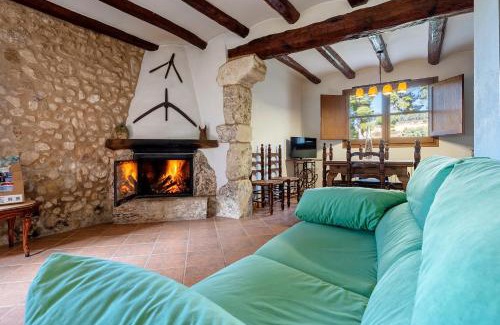 Torrelles de Foix Apartment | Mas Colom-Can Cruset Agroturisme