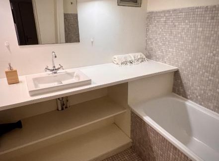 Tarascon House | Mas de Monge