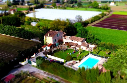 Perpignan House | Mas Des Fleurs - Heated pool - Child friendly gardens - Beach 10mins