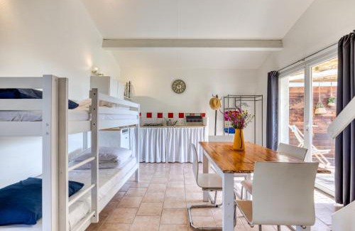 Saintes-Maries-de-la-Mer House | Mas des Cypres - Mazet 5
