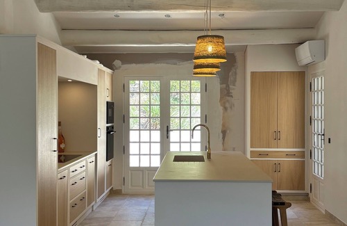 Lauris House | Mas d’Olea 14p - heated swimming pool - airco - nature - beautiful view