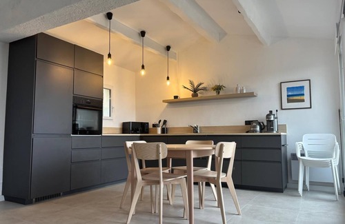 Sainte-Maxime House | Mas in Guerrevieille with sea view and swimming pool