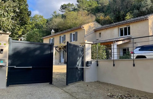 Fontaine-de-Vaucluse Villa | MAS PROVENCAL 10 - 12 persons with swimming pool in Fontaine de Vaucluse