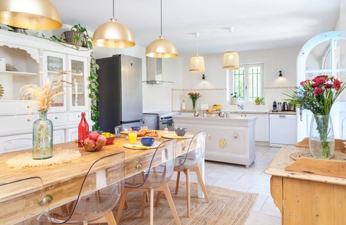 Maubec Other | Mas provençal with breathtaking views of the Luberon.