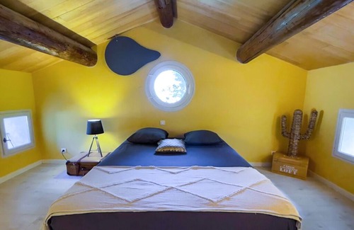 Maubec Other | Mas provençal with breathtaking views of the Luberon.