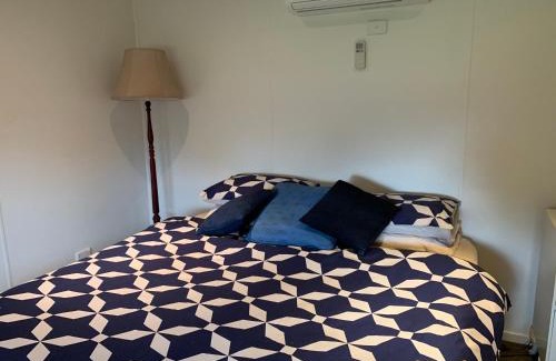North Yalgogrin Bed & Breakfast | Mascot Cottage - Pet Friendly and Complimentary Breakfast Hamper