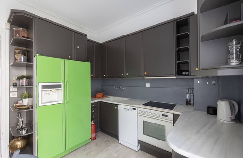 Anafiotika Apartment | Massive 2-Apartment Combo | Unbeatable Acropolis Views | Sleeps 9