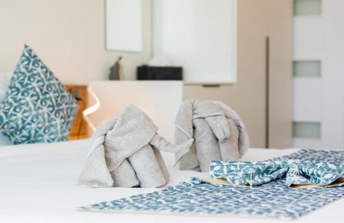 Bophut House | Massive 4 Bedroom with Cinema Room and Gym