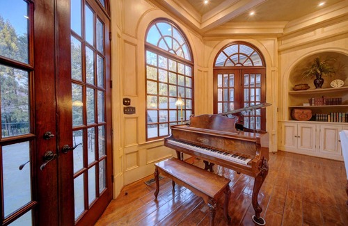 Marietta House | Massive Estate with Theater, Billiards, Irish Pub, Pool & Hot Tub!