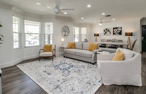 Mesa House | Massive Mesa 9 Bdrm w/ Pool and Game Room!