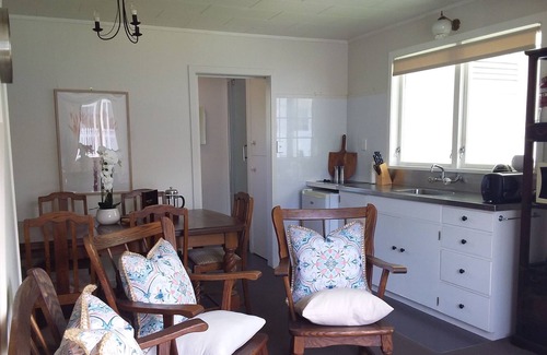 Coromandel Cottage | Masson Cottage. Set on a Sunny & Serene1.75 Acres. Close to Town/wifi
