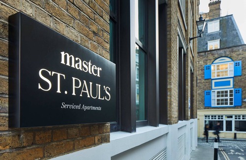 Castle Baynard Apartment | master St. Paul's