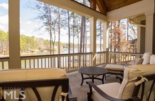 Lake Oconee House | Masters Week - Luxury 6 BR Lakefront Home w/Spa in Harbor Club on Lake Oconee