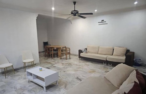 Kuantan House | Mat Kilau by The LiliZ