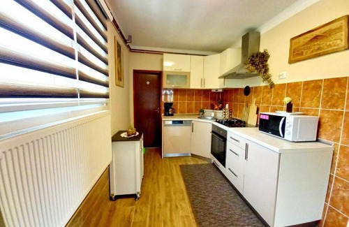 Kuterevo House | Matan House - Two Bedroom Holiday Home with Hot Tub