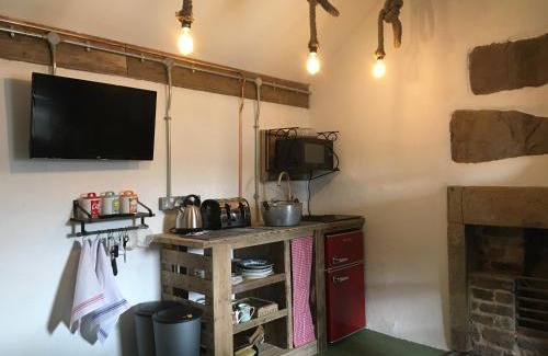 Matlock Apartment | Matlock Glamping Rooms