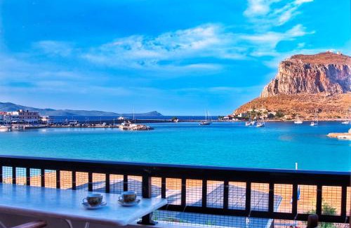 Monemvasia Apartment | MATRONI'S HOUSE - 2ος όροφος, ιδιόκτητο σπίτι