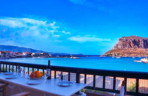 Monemvasia Apartment | MATRONI'S HOUSE - 2ος όροφος, ιδιόκτητο σπίτι