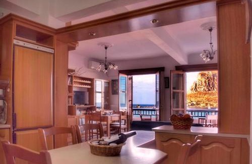 Monemvasia Apartment | MATRONI'S HOUSE - 2ος όροφος, ιδιόκτητο σπίτι