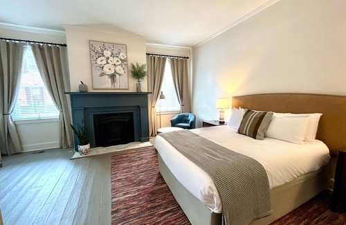 Chillicothe Bed & Breakfast | Matrons Room at The Willis-James
