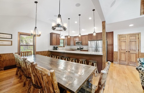 Lake Harmony Estates House | "Matterhorn" Near JFBB Skiing, Elevator, Private Hot Tub, Firepit, Pool Table, Grill