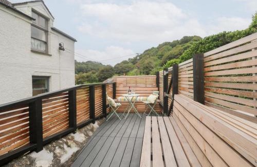 St. Agnes Apartment | Mavericks Wave