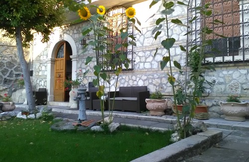 Pescina Villa | Maximum tranquility in the center