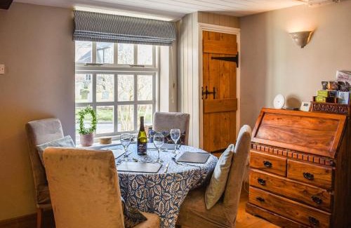 Saxmundham House | May Cottage