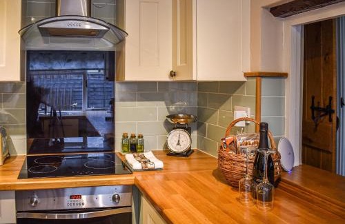 Saxmundham House | May Cottage