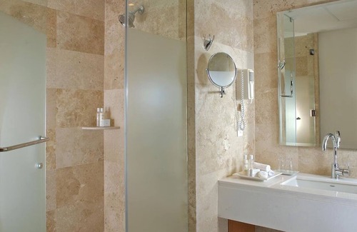 Ejidal Resort | Mayan Palace/2 BDS + 2 BA/Kid friendly/Beach + pools/6 adults + 2 kids