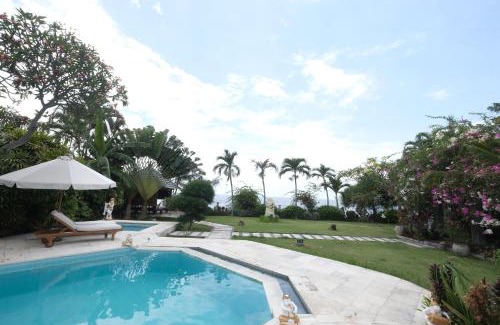 Dencarik Villa | Mayer Villa by Villa Pantai Lovina