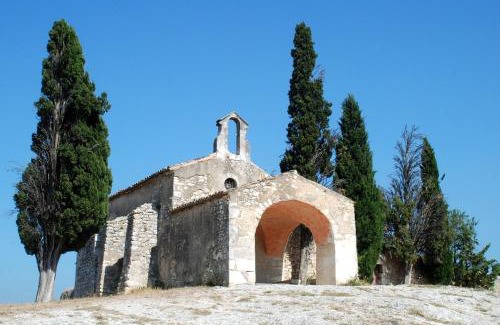 Eygalieres Villa | Mazet Arlequine