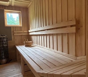 Worliny Ski Chalet | Mazurska Zagroda - Żabi Rechot - dom - stodoła - jacuzi-sauna
