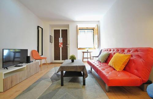 Santo Amaro Apartment | Mbird LX Yard Studio