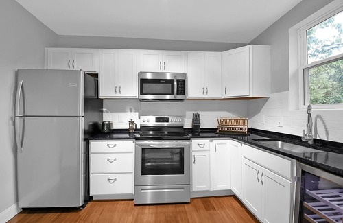 Olde Towne East House | McAllister Townhouse: where comfort and style meet!