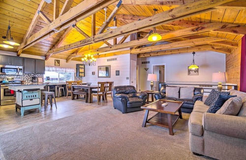 McCall Cabin | McCall Retreat w/Hot Tub - 1/2 Mi to Downtown!