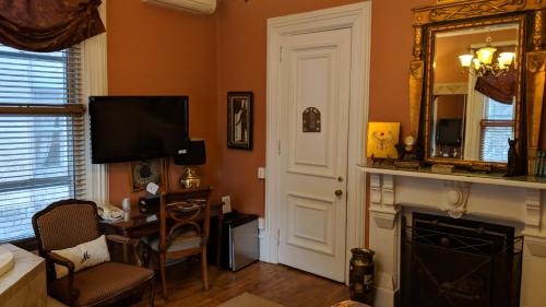 Downtown Ottawa Bed & Breakfast | McGee's Inn