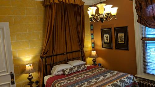 Downtown Ottawa Bed & Breakfast | McGee's Inn