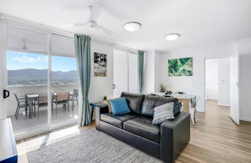 Cairns Central Business District Apartment | 'McLeod Corner' Resort-style Adjacent Apartments