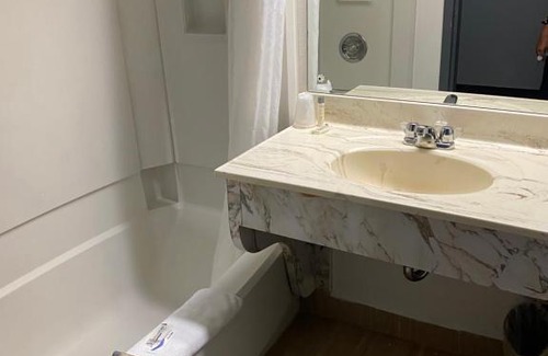 Wheeling Hotel | McLure Hotel