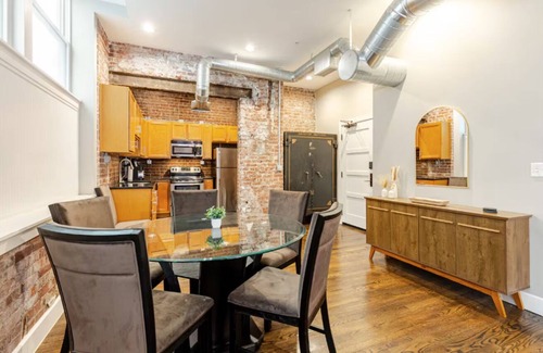 Mile Square Apartment | McOuat Place 4D - Luxury 1 Bed Downtown Indy Apartment Prime Location